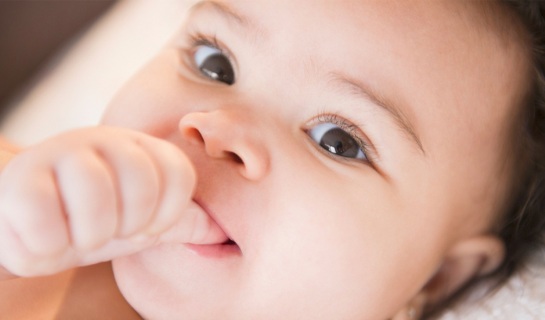 Hábitos como el uso prolongado del chupete o la succión del pulgar ¿pueden causar alteraciones en los dientes y en los maxilares de los niños?